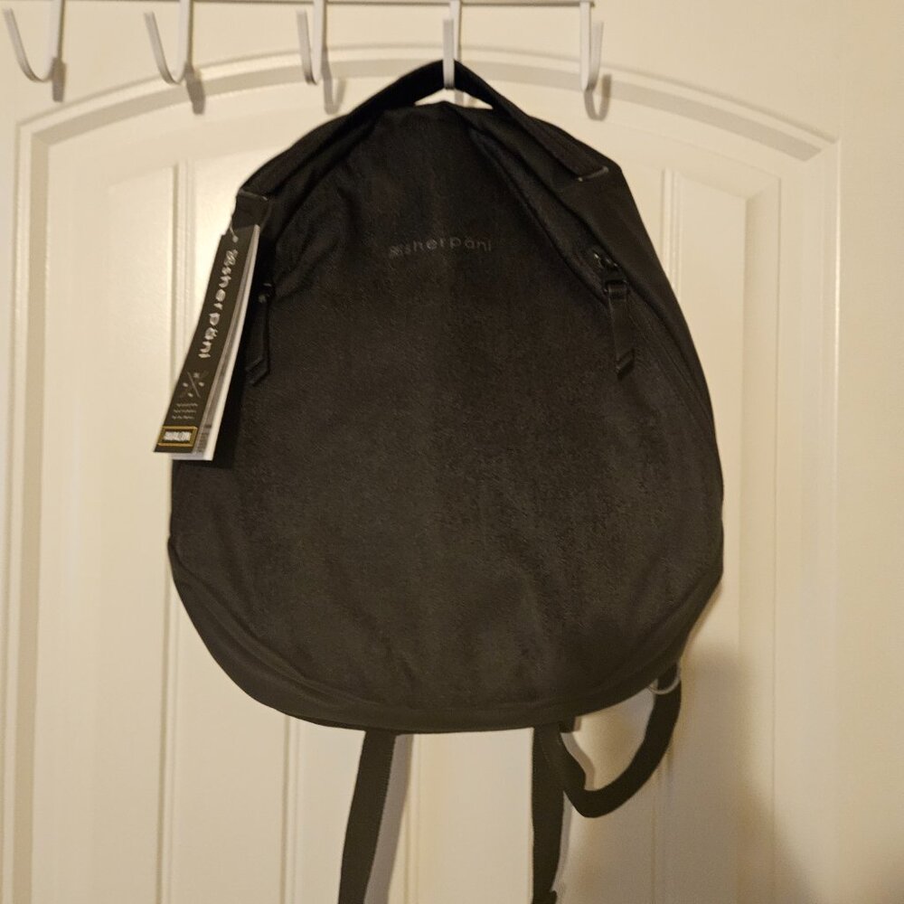 Sherpani Avalon anti theft backpack NWT